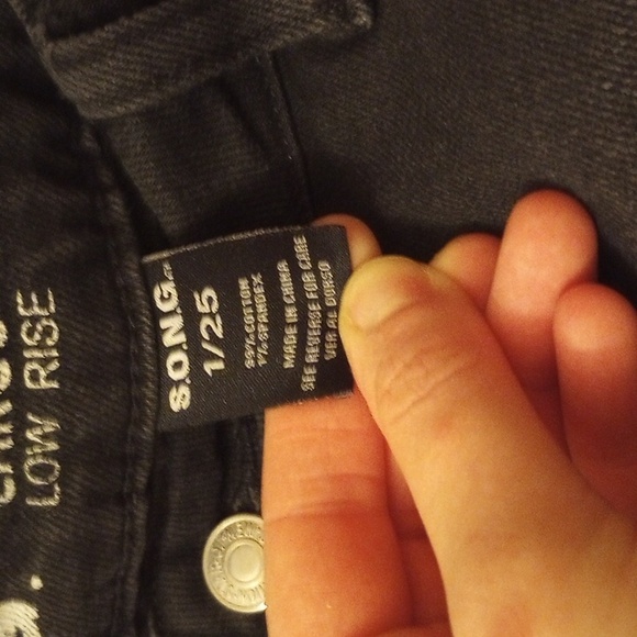 💕 Cargo 90's Scene Black Washed Cargo Jeans 🎵🎶 - Picture 3 of 3